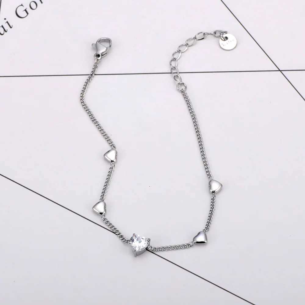 Lokaer Cubic Zirconia Heart Chain Bracelet Stainless Steel Womens Hand Bracelets Sweet Style 18K Gold Plated Jewelry B24070T251110