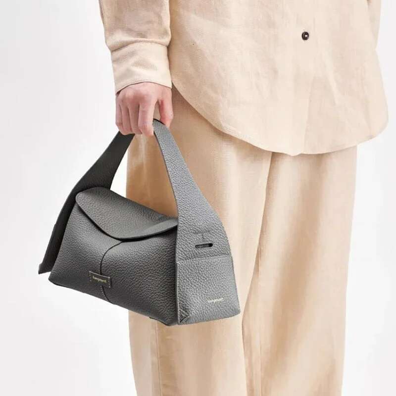 RAINBOW New Genuine Leather Women Crossbody Bags High Capacity Commuting Shoulder Design Leisure Fashion Versatile Large
