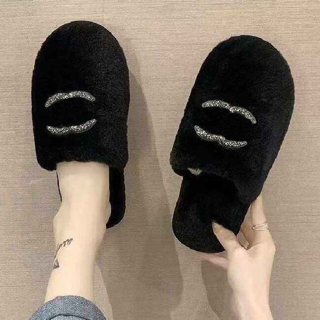 Designer Women Flat bottom Slippers Crystal Emblem Cotton Winter Non-Slip Soft Sole Thickened Warm House Shoes Indoor Closed Toe Comfort 36-41