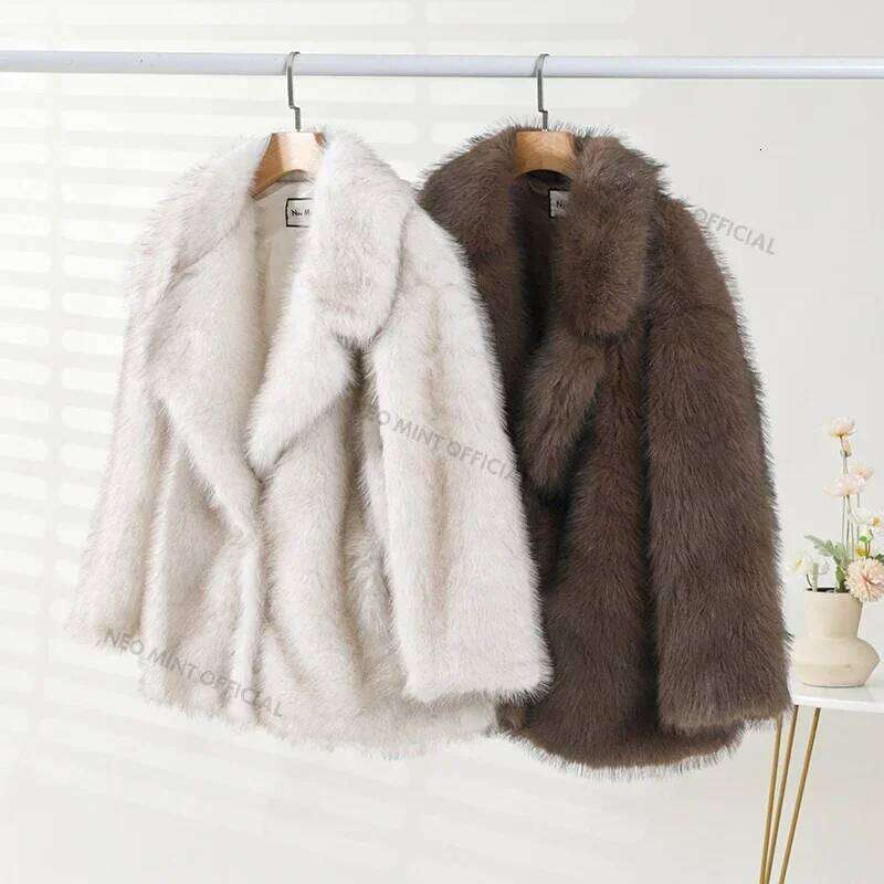 Neo Mint 2025 Winter Ins Hot Fashion Girls Oversized Gradient Coat Women Thick Warm Outerwear Fluffy Faux Fox Fur Jacket