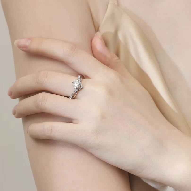 Genuine 925 Sterling Silver Moissanite Couple Ring High-End Luxury Wedding Ring with Light Luxury Temperament Design