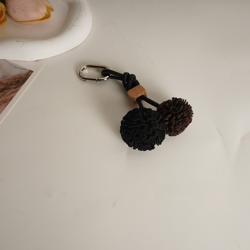 High-End Shoe Accessory Bag Charm Mini Leather Pendant Handmade Woven Tassel Ball Keychain Bag Charm