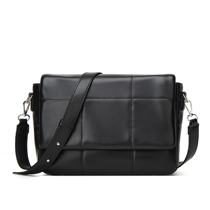 2025 Fashionable women's bag manufacturer direct sales embroidered thread shoulder crossbody bag cloud bag