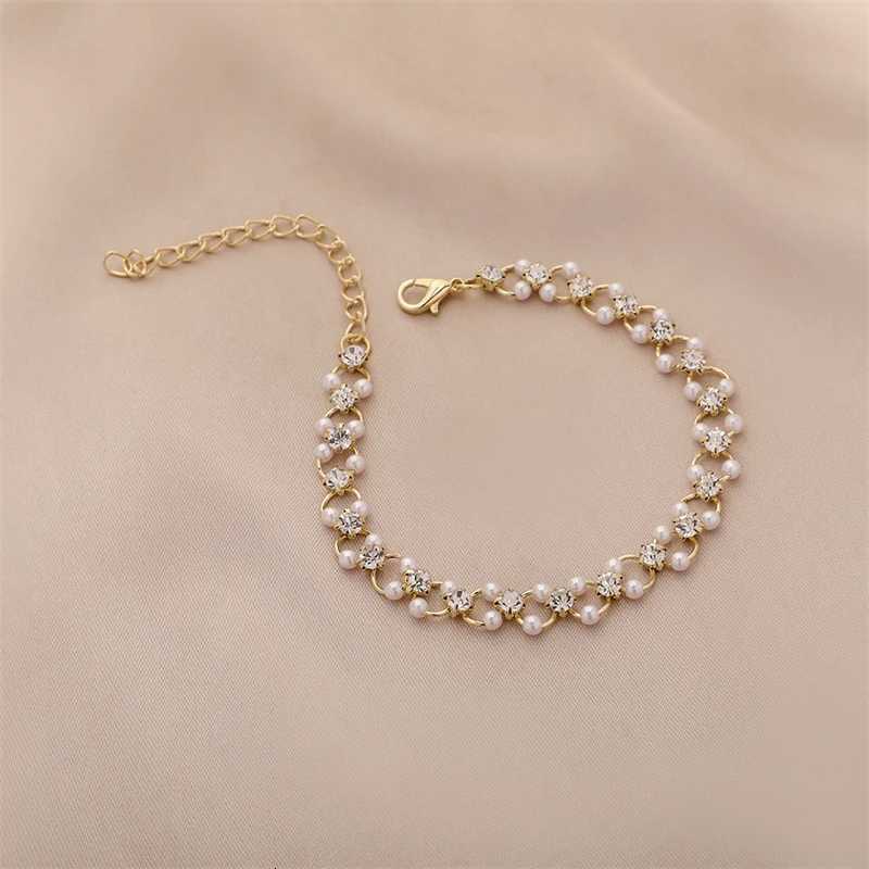 Korean Womens Elegant Rhinestone Bracelet New Fashion Exquisite Zircon Pearl Bracelet 2023 Fashion Leisure Party Jewelry GiftsT251110