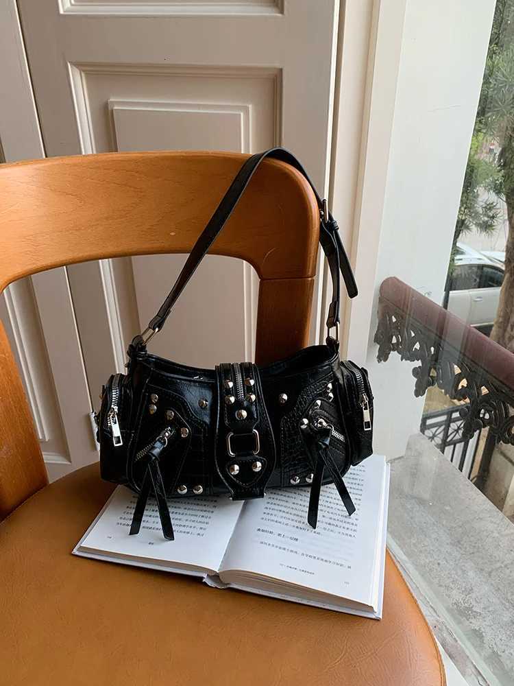 Locomotive Underarm Bags for Women FAshion Design Hot girls Zipper Shoulder Bag RETRO PU Leather Messenger Bag Handbags K251110