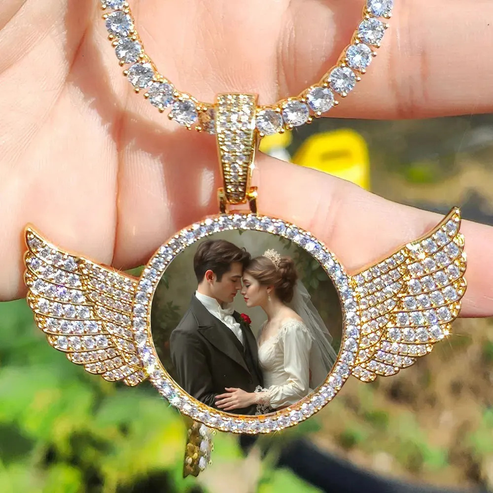 Custom Angel Wing Round Memory Po Necklace Men Women Personalized Jewelry Customized Picture Pendant Charm with Tennis Chain 250409