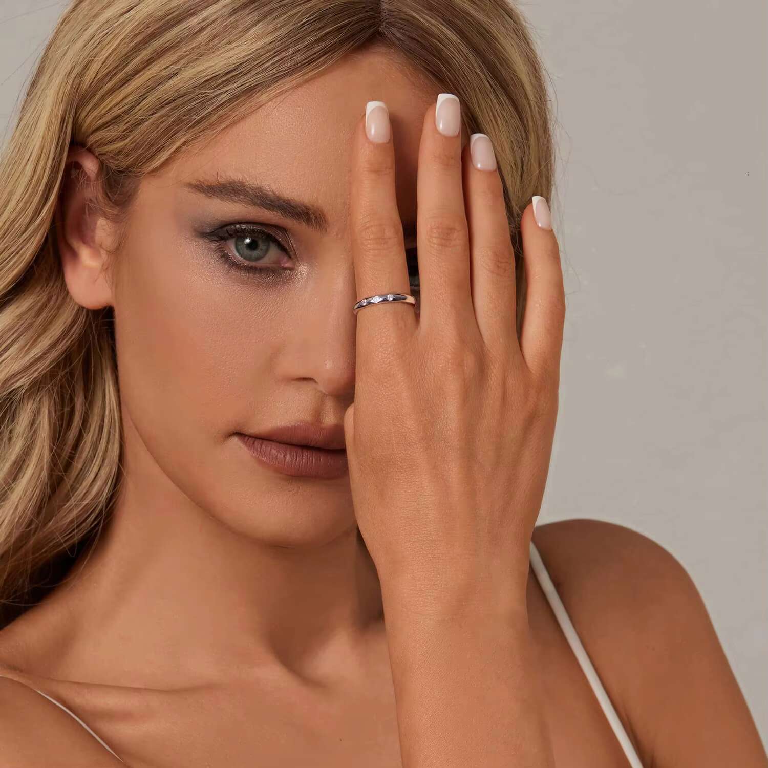 Wholesale Simple and Versatile 925 Sterling Silver Plated Platinum Light Luxury Ring Jewelry Mosang Stone Ring for Women