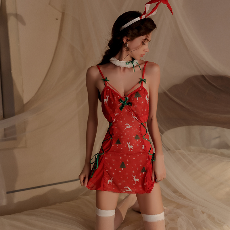 Sexy and charming Christmas pajama set, perfect for romantic dates. This Christmas-themed pajama is an excellent Christmas gift GR4845