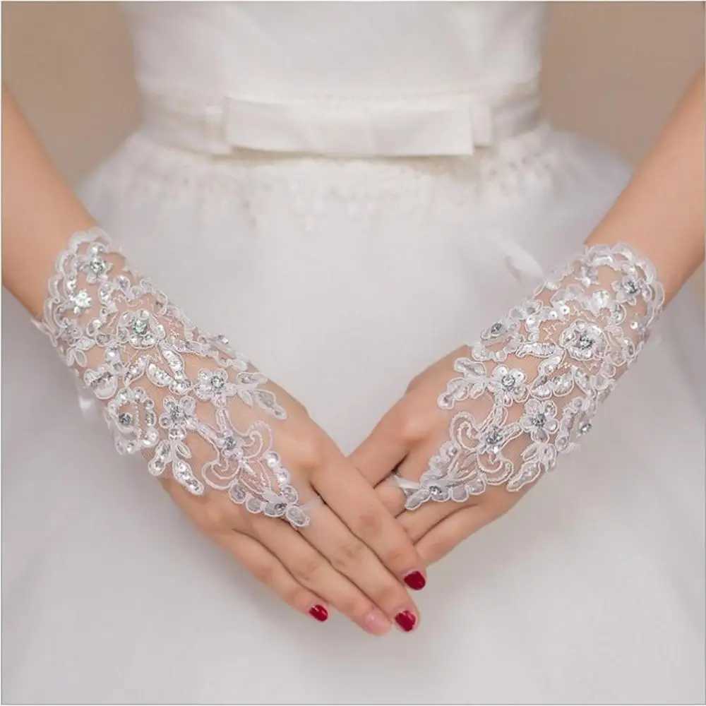 2020 Hot Sale Bridal gloves Fingerless Length Lace Appliques White Bridal Wedding Gloves Fast Shipping luva de noiva L251110