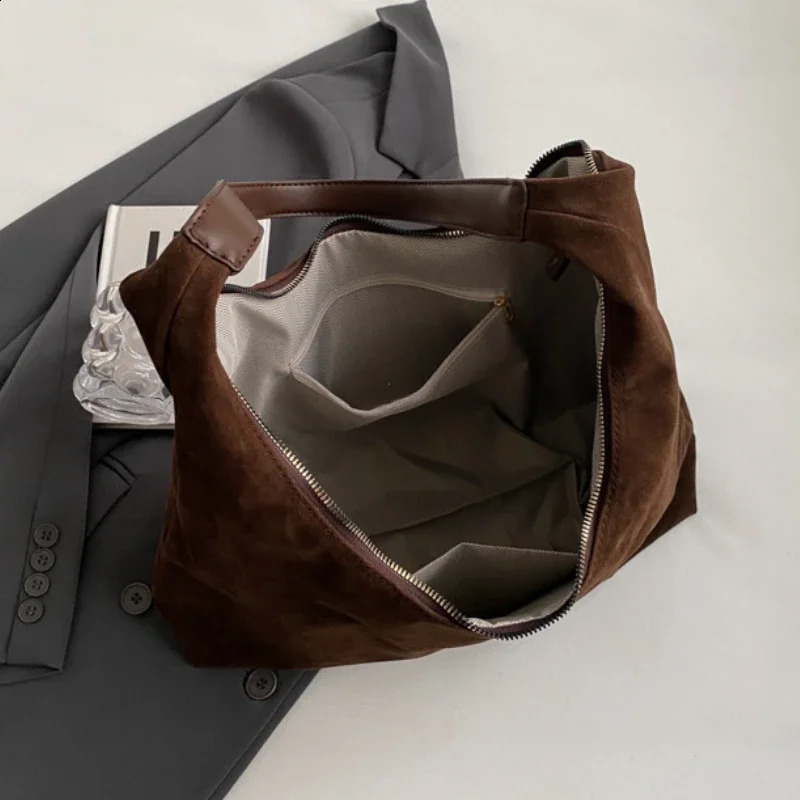 Vintage Suede Tote Bag For Women Autumn Winter Large Capacity Commute Shoulder Crossbody Bags Fashion Trend Underarm Bags 251106