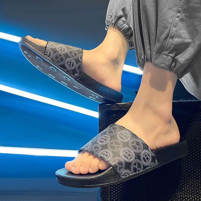 Designer new fashion flip-flops men wear flip-flops indoor casual trend non-slip home slippers a variety of colors large size 39-47