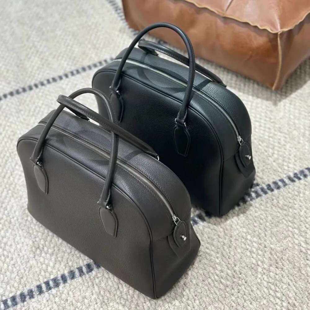 VOAETEC Niche High-End Women's New Leather First Layer Cowhide Large-Capacity Bowg Portable Large Bag Commuting