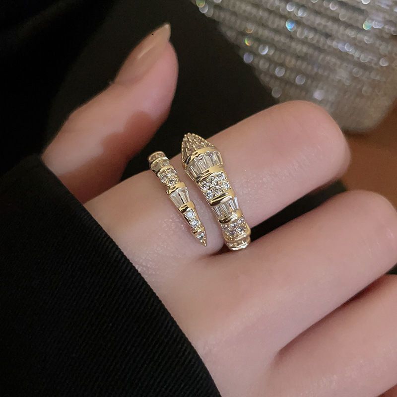 Lightweight And Luxurious Zircon Sparkling Diamond Snake Shaped Ring Silver Fashion Ring Open Ring High-quality Texture Multifunctional Fashion Design