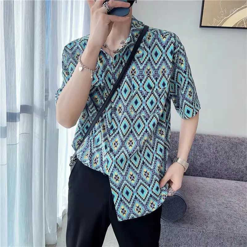 Retro geometric printed shirt summer folk single breasted mens shirt lapel fashionable casual short sleeved shirt X250410