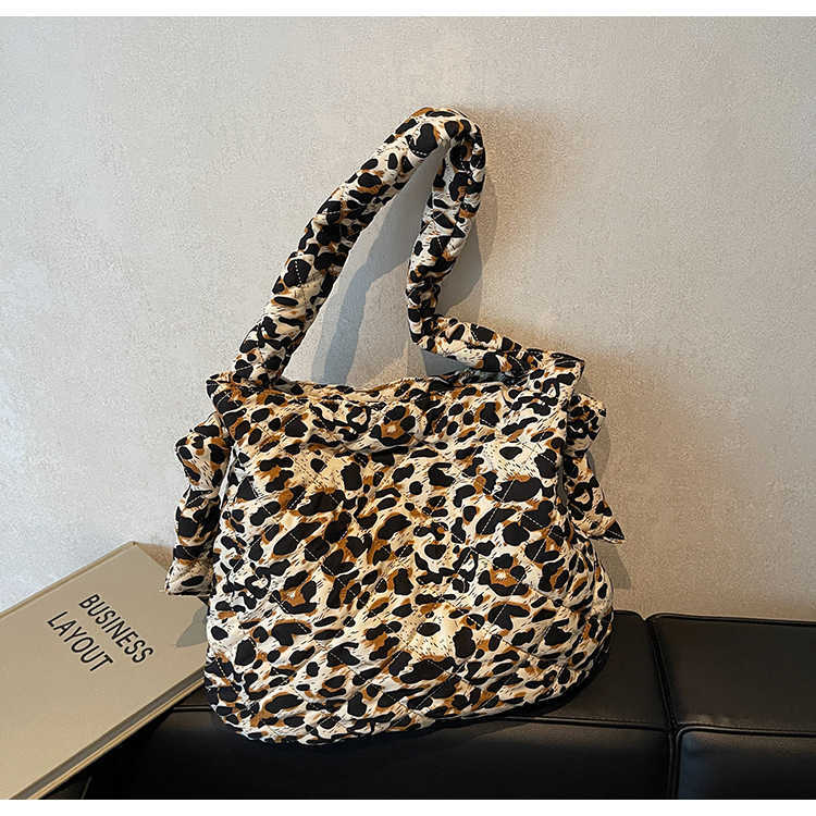 Fashion Quilted Leopard Print Bag Women's Bag New Autumn Winter Large Capacity Crossbody Bag Commuter Shoulder Underarm Tote Bag