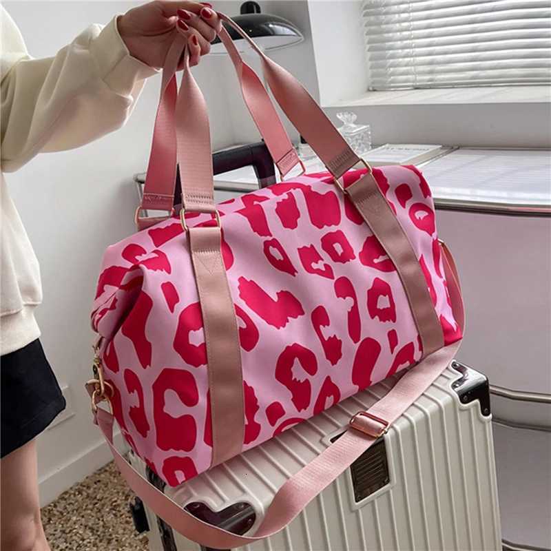 Large Capacity Women Travel Bags Duffle Shoulder Bag Multi-functional for Female Sports Storage Fitness Handbag K251110