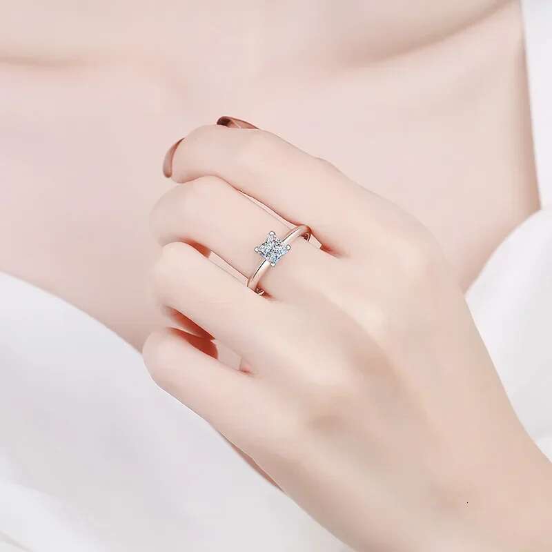 Square Diamond VVS1 1/2 Carat Moissanite Engagement Ring for Women Fine Jewelry Female PT950 Platinum Ring Original Certified