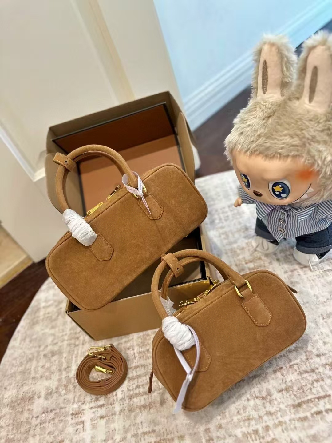 Winter new fashion designer bag multifunctional suede bowling bag light luxury handbag women's shoulder crossbody bag handbag