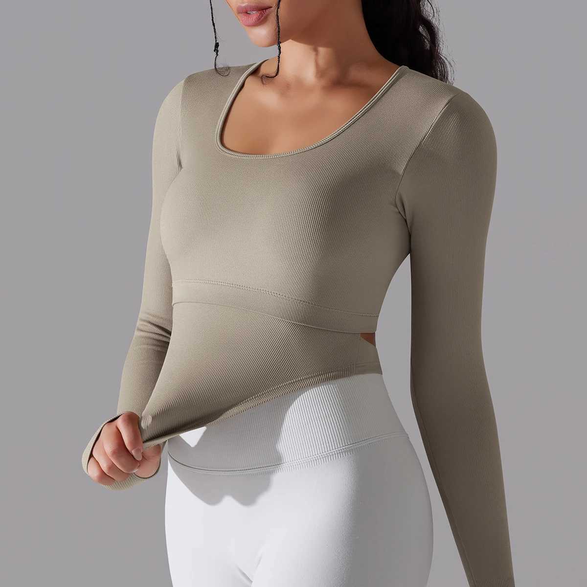 Womens seamless cut top fitness shirt long sleeved sports top womens yoga top active tight yoga setXJ250410