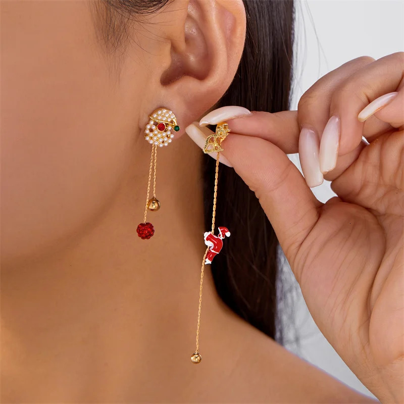 Creative Asymmetric Christmas Tree Snowman Snowflake Drop Earring for Women Moving Santa Claus Long Tassel Earring Party Jewelry 251031