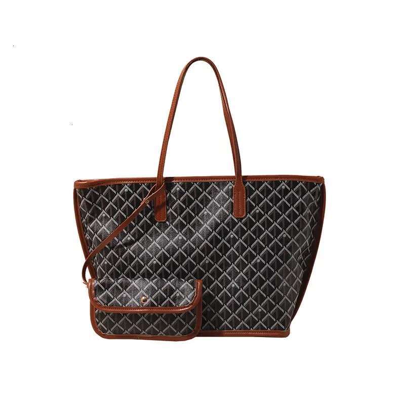 Large Capacity Tote For Women 2025 New Spring Summer Retro Fashion Single Luxury Shoulder Casual Designer Pack Commuter Women's Bag dh5367226