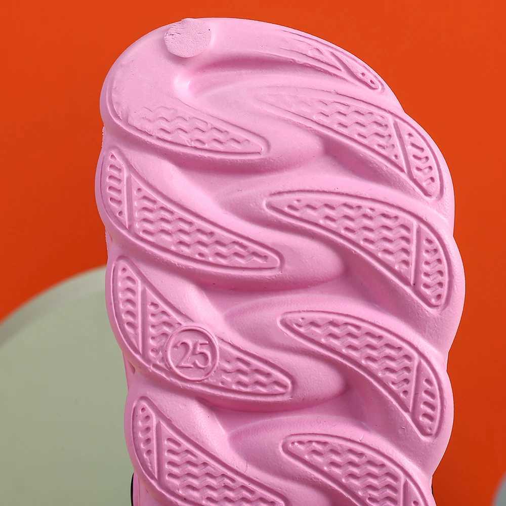 New Childrens Waterproof Slide Summer Outdoor Womens Slide Soft Bottom Garden Shoes Indoor Classic Care Chlorine Sandals Z250410