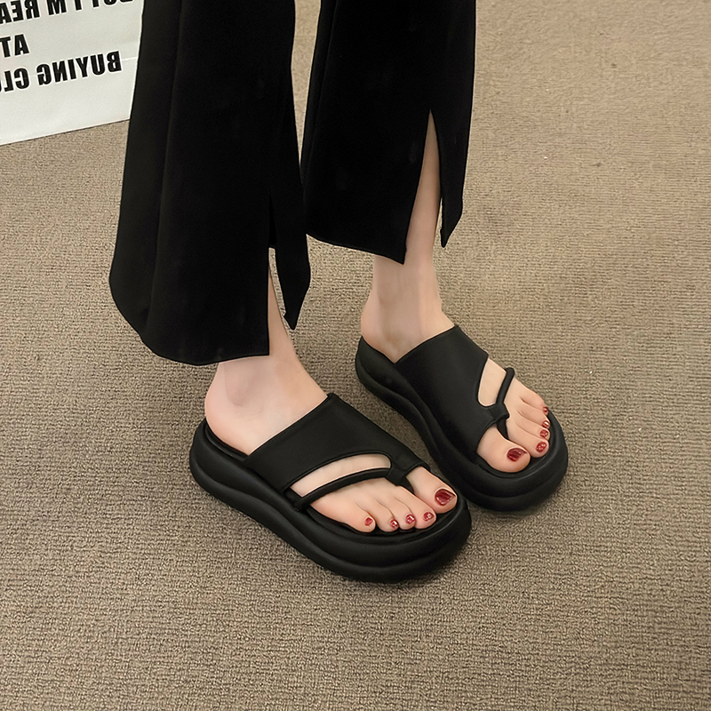 Women's Summer Outdoor Wear Thick Sole Clip Toe Herringbone Slippers Beach Flat Sandals Women's Fashionable Thick Heel Sandals High Heels Pl