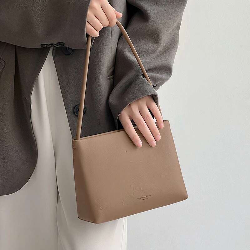 2023 New Autumn Women Small Underarm Bags Genuine Leather Female Messenger Ladies Solid Shoulder Bag Vintage Handbag Coffee