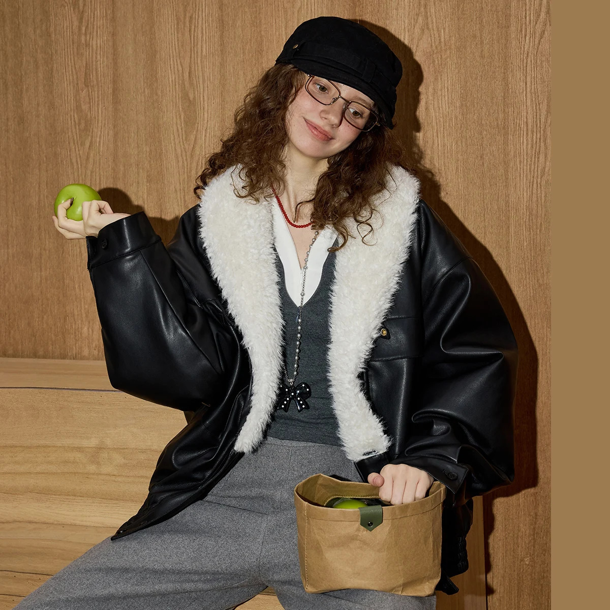 Winter Womens Vintage Quilted Leather Jacket Thicken Warm Cotton Padded Coat Large Fur Collar Oversized Lapel Outerwear 251103