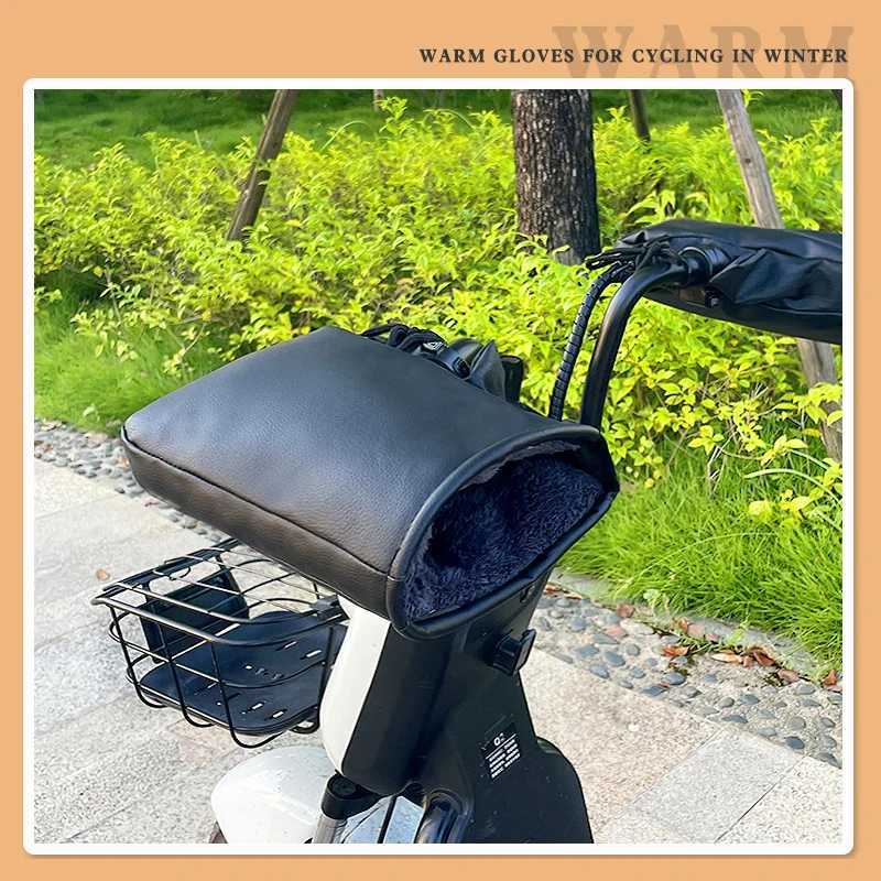 Motorcycle Handlebar Muffs Winter Equipment Mitts Warmer Gloves Waterproof Handmuffs Bicycle Handle Cover Hand Covers Warmers S25118{category}