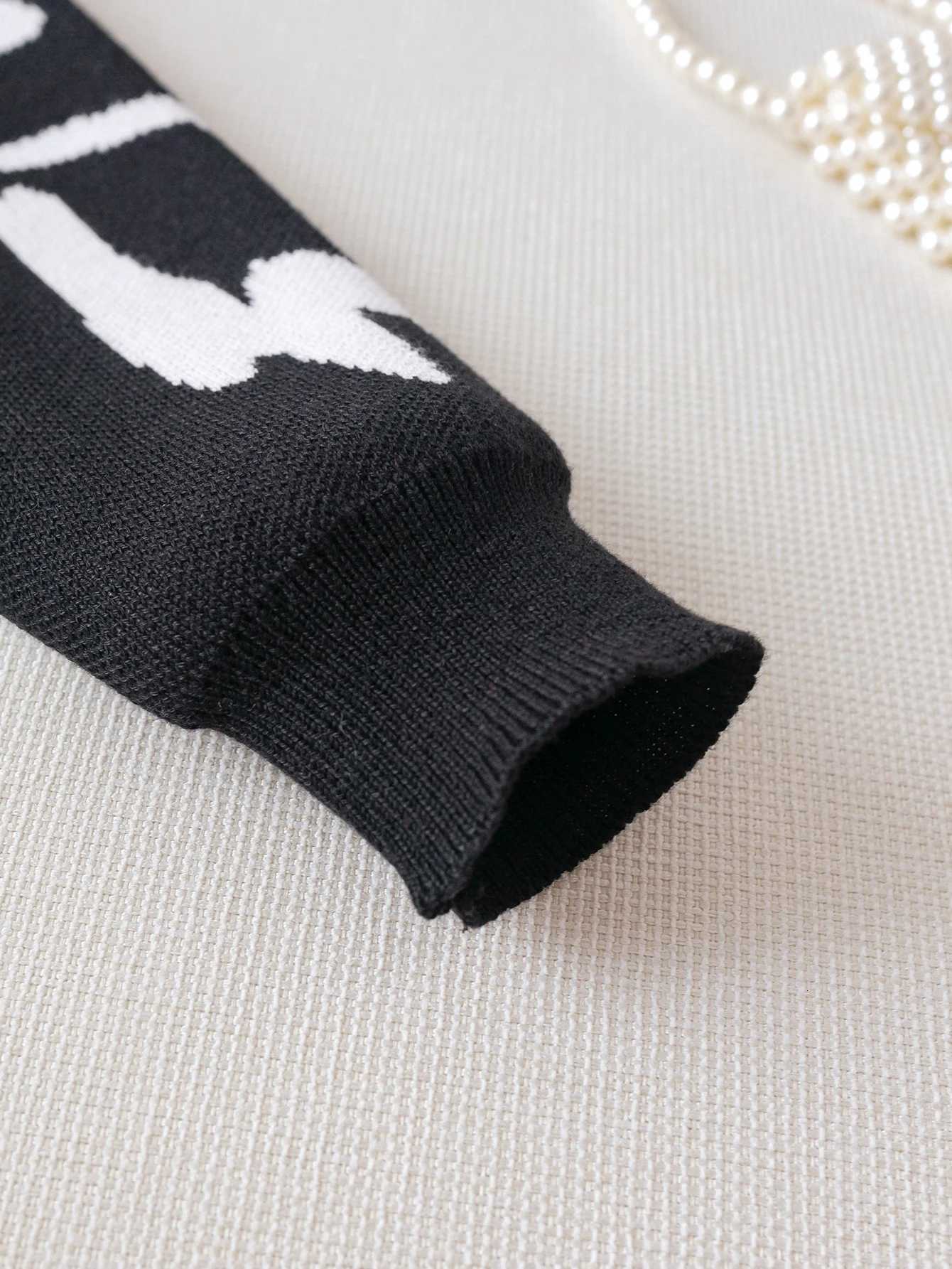 Fashion Boys simple style irregular graffiti sweater knitted pullover suitable for daily leisure in spring autumn and winter Y251110