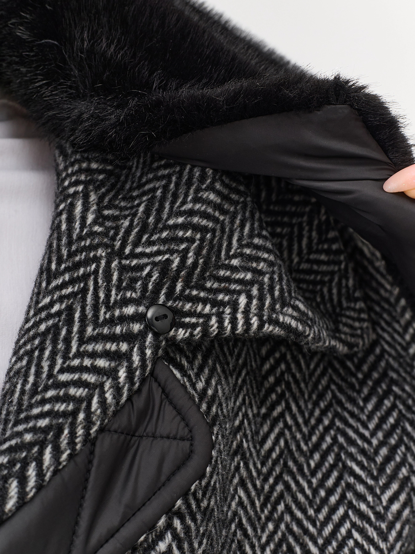 Women's Gray Herringbone Wool-Blend Jacket, Detachable Faux Fur Collar Relaxed Fit Coat