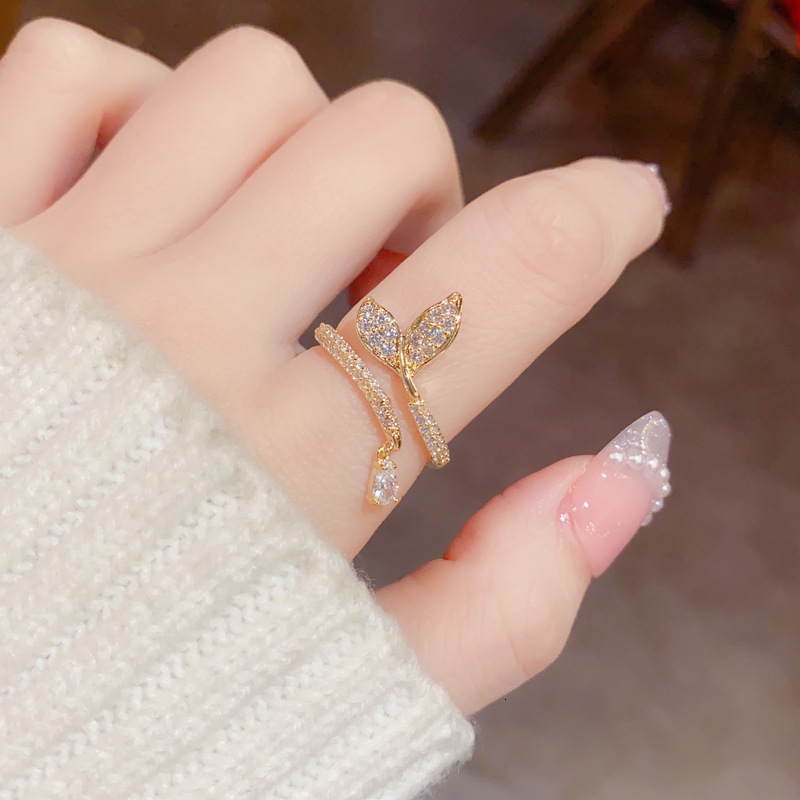 2022 New Niche Design High-end Fashion Ring Light Luxury Exquisite Micro-paved Zircon Fish Designer Ring Tail Ring Open Ring Accessories