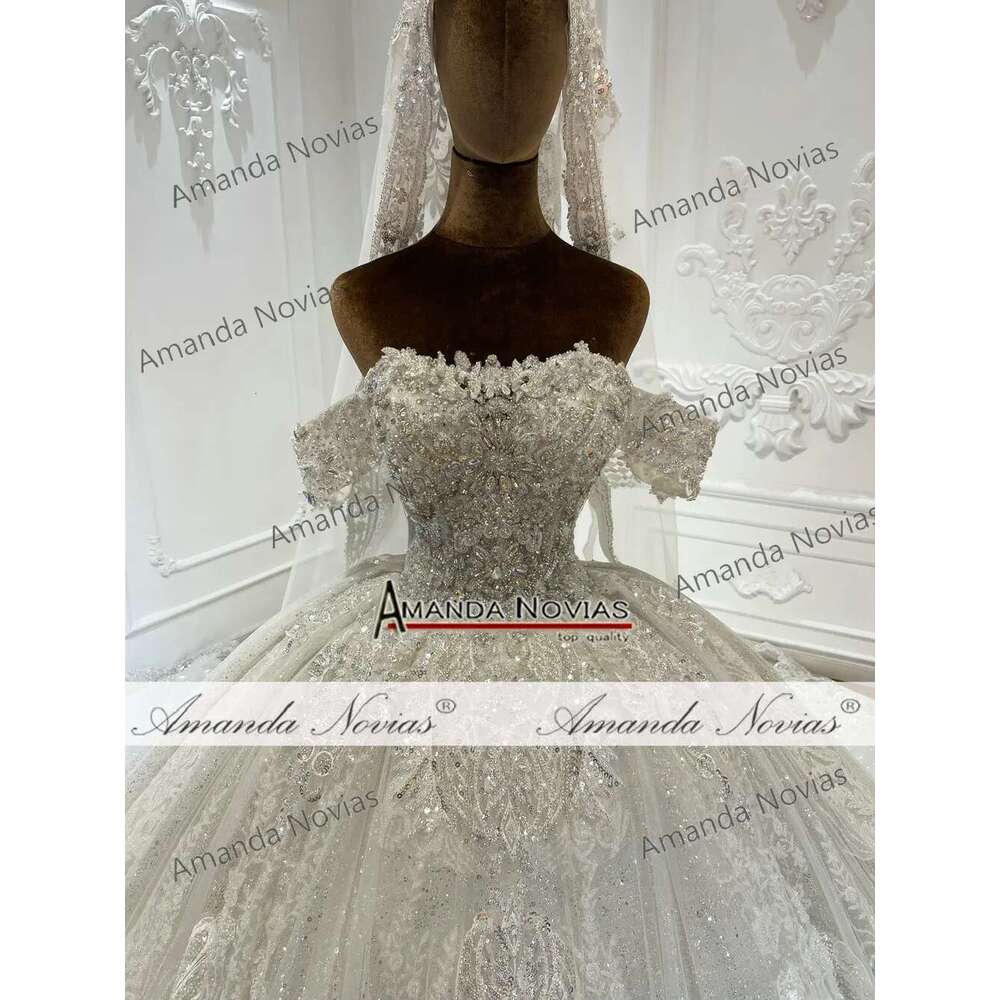 Customized M054 Heavy Beading Detachable Straps With Applique Lace Ball Gown Wedding Dress