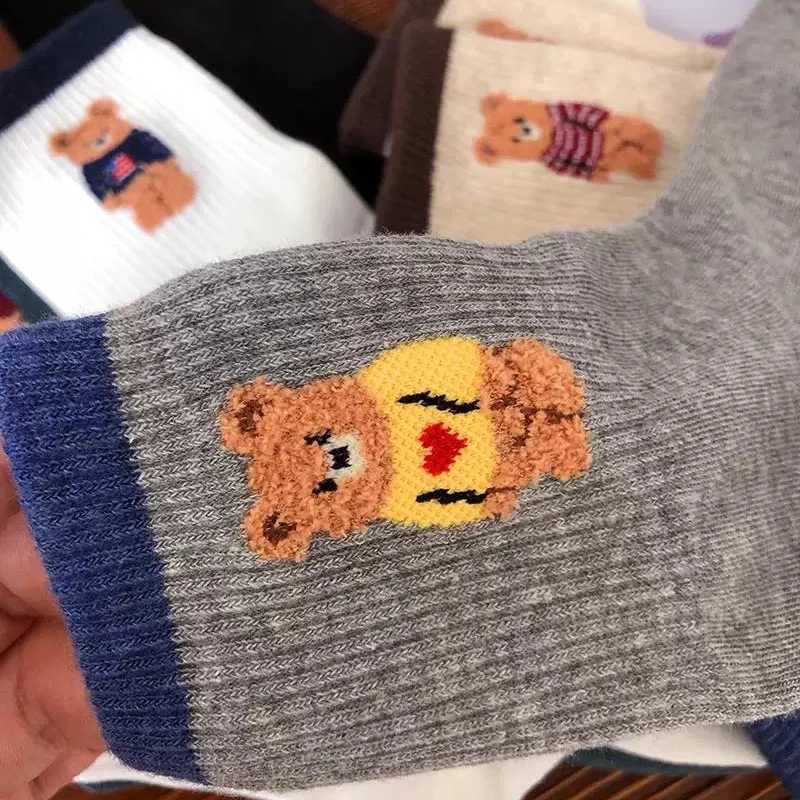 High quality cartoon elegant womens bear cute socks pure cotton Harajuku style womens novel breathable socks Christmas gift X2504103