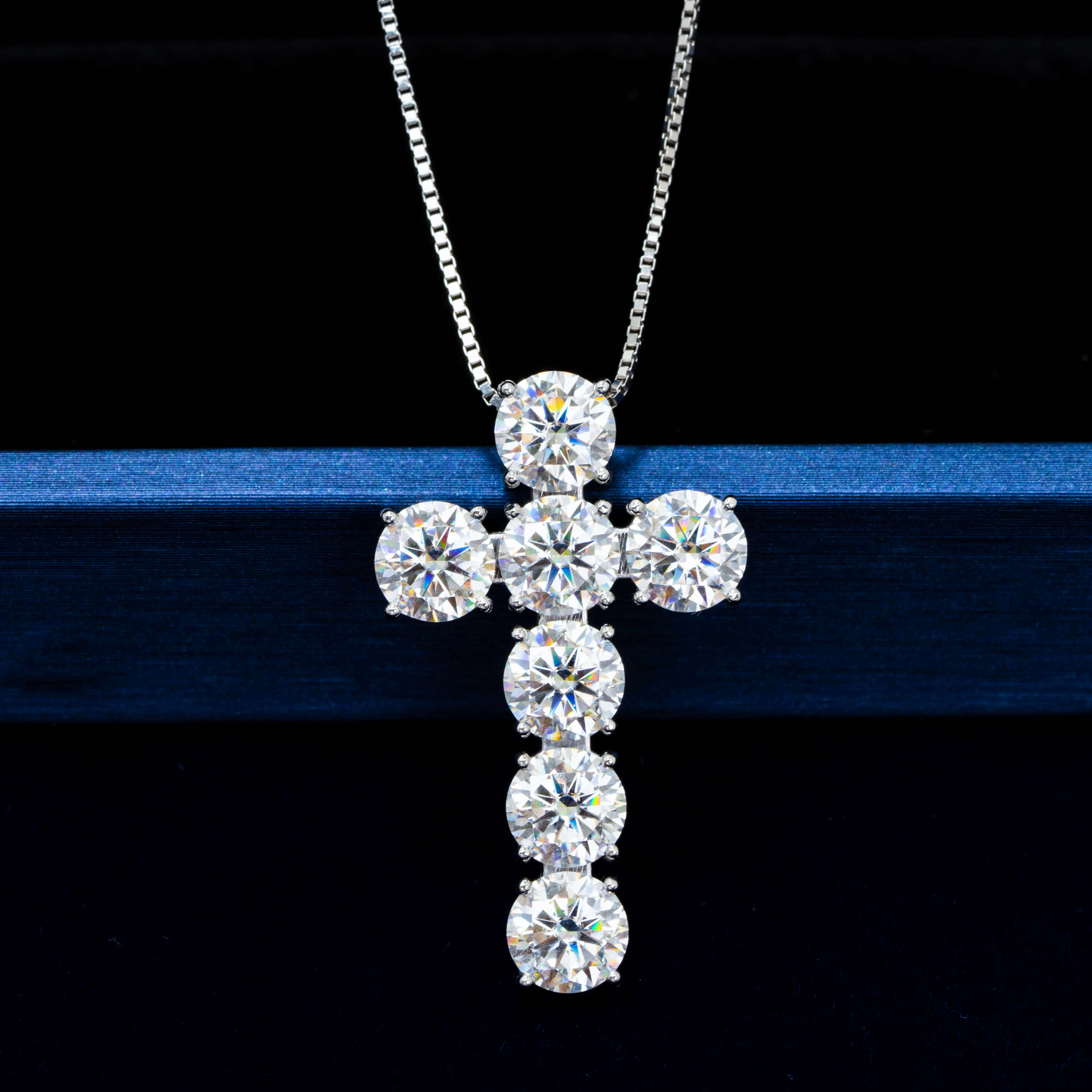 Hot Sale Custom 925 Sterling Silver Gold Plated D VVS Round Moissanite Jesus Cross Pendant