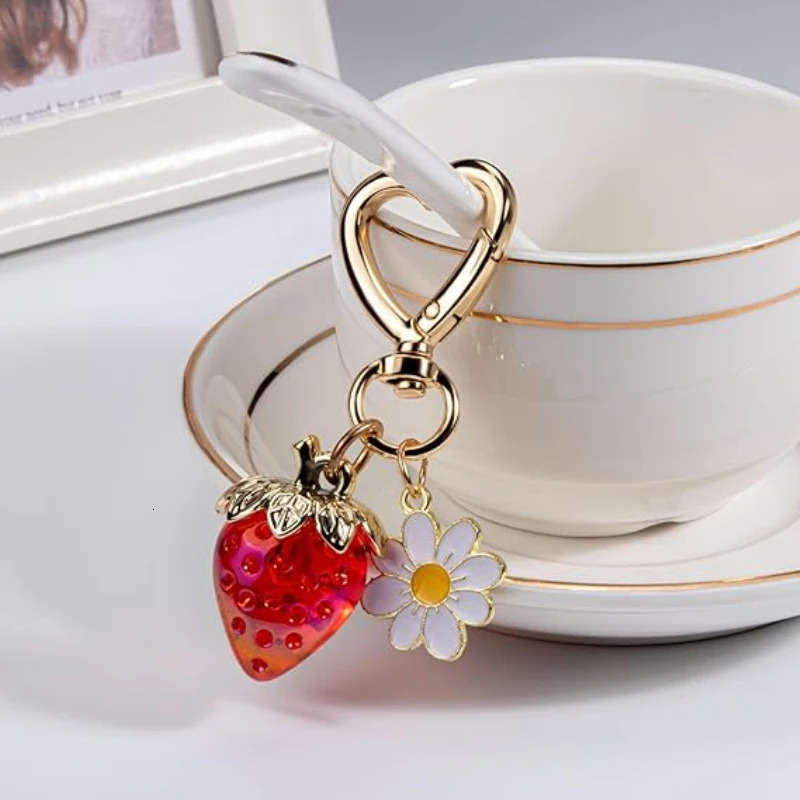 50 cute strawberry keychains pocket charm Kawaii heart-shaped flower daisy keychain accessories for decorating womens wallets 250409