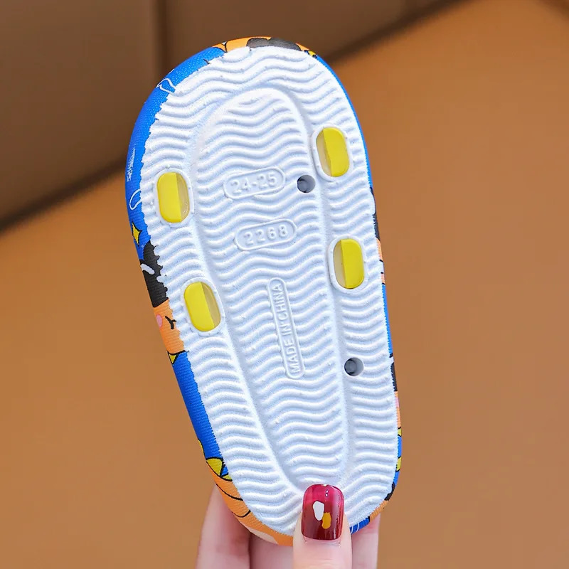Cartoon dinosaur childrens slide boys and girls casual shoes flat beach water shoes indoor soft children cute flip cover 250409