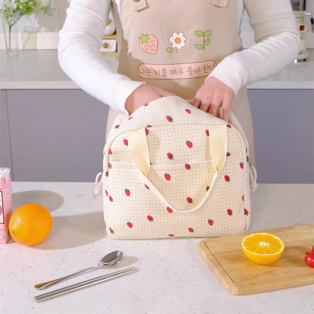 Cute floral printed food handbag portable lunch bag durable waterproof office cooler insulated shell camping INS 250401