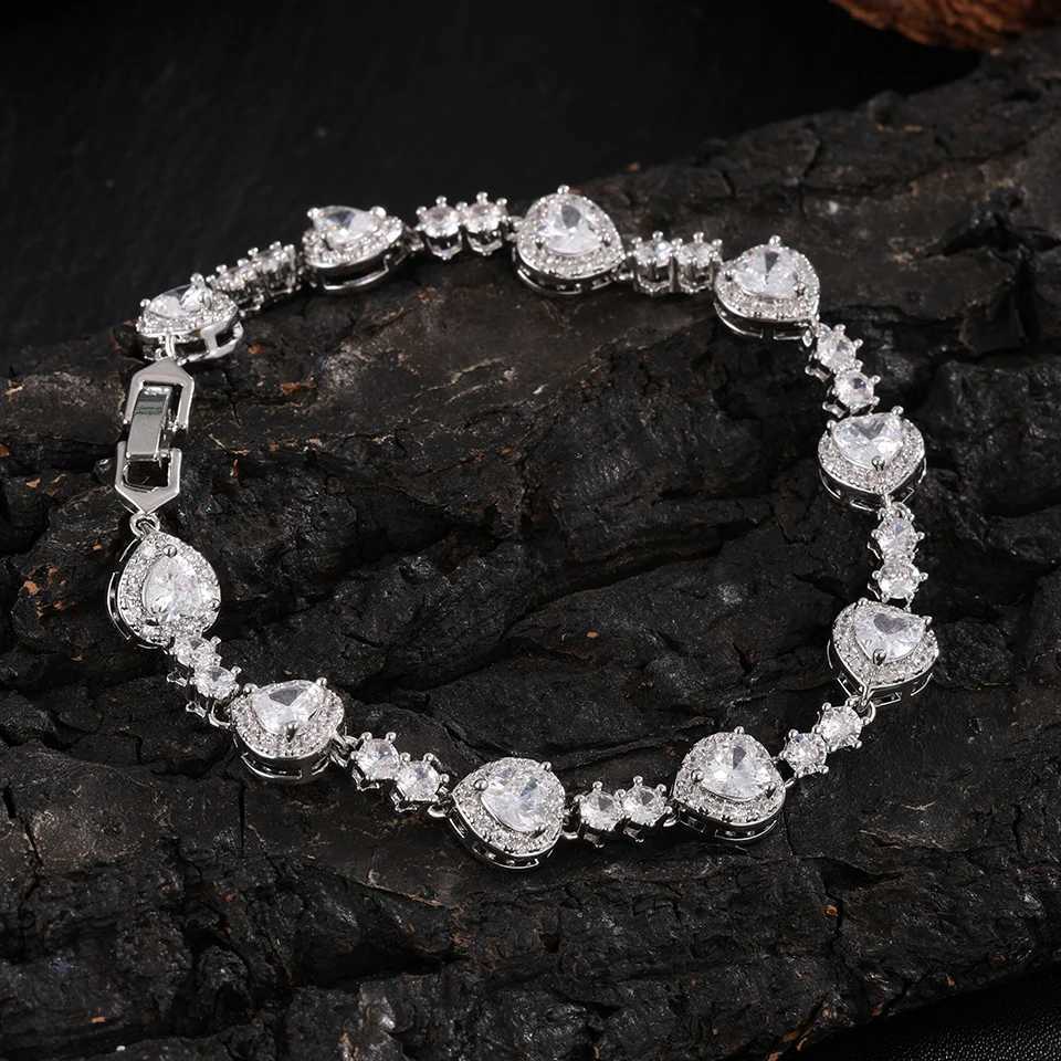 ZAKOL Luxury Green AAAA Cubic Zirconia Heart CZ Bracelet for Women Gorgeous Shiny Crystal Bridal Wedding Party JewelryT251110