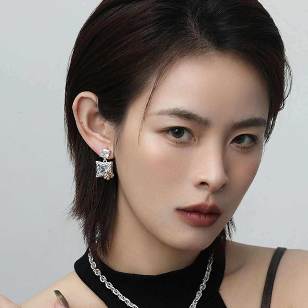 Original Retro Bowknot for Women Simple Exquisite Personality Drop Earrings High-end Temperament 925 Silver Needle Ear Jewelry