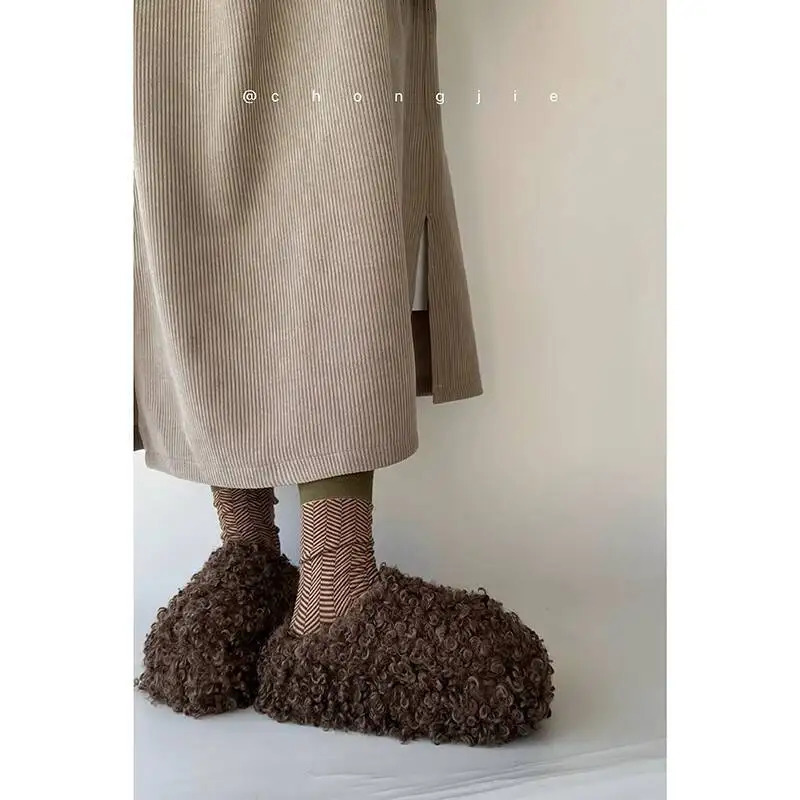 Womens Winter Furry Slippers Thick Soled Suitable for Outdoor Autumn Winter 251107