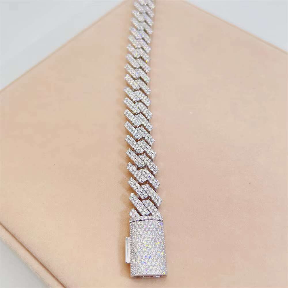 Pass Diamond Tester Fully Iced Solid Custom Lock 15MM Moissanite Custom Cuban Bracelet Chain
