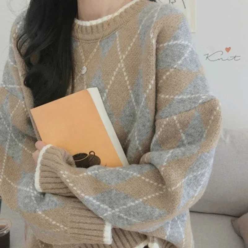 Fashion French Retro O Neck Contrasting Color College Style Womens Pullover Sweater Autumn Winter New Sweet Lazy Style Loose Knit Tops Y251110