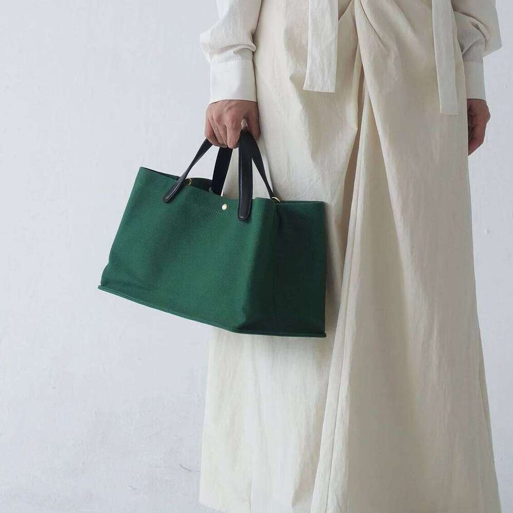 Cowhide Leather Handbag New Niche Design Large Capacity French Fashion Commuter Vegetable Basket Women's Tote Bag St251110