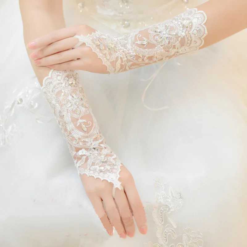 1 Pair White/Red/Beige Bridal Gloves Elegant Short Paragraph Rhinestone White Lace Glove Beautiful Wedding Accessories L2511101
