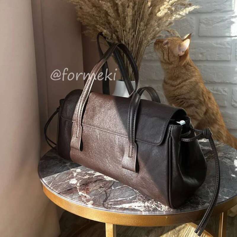 Formeki Autumn Winter New Shoulder 2025 Trend Vegetable Tanned Cowhide Underarm Pillow Women's Bag Popular Vintage