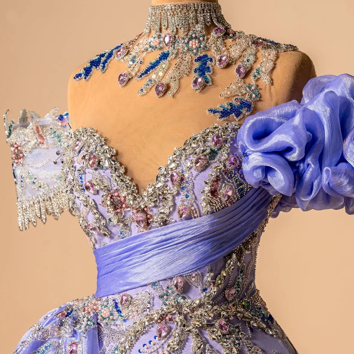 Gorgeous Evening Dresses For Women Crystal Sequins Appliques Gown High Neck Off Shoulder Sweep Train Dress Party Custom Made