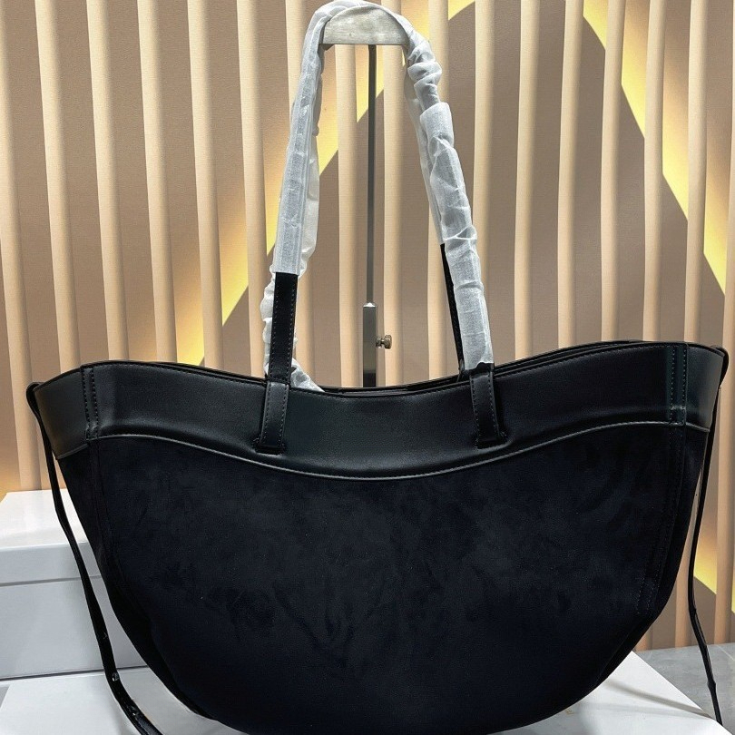 New Dumpling Bun Winter Luxury Handbag Suede Leather Designer Bag Large Capacity Versatile Commuter Bag Elegant Retro Style Women's Shoulder Bag