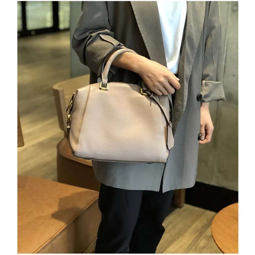 2025 Genuine Advanced Leather Hand Women's Handbag Large Boston All-Match Female Shoulder Bag Casual Tote Bags